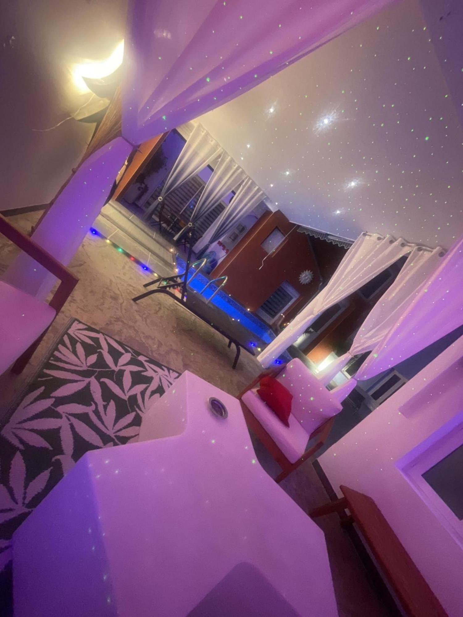 Cusset Villa Kiara Hebergements חדר תמונה